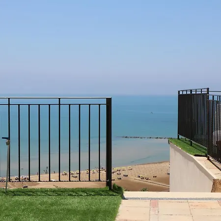 Vista Sul Mare Bed & Breakfast 3*