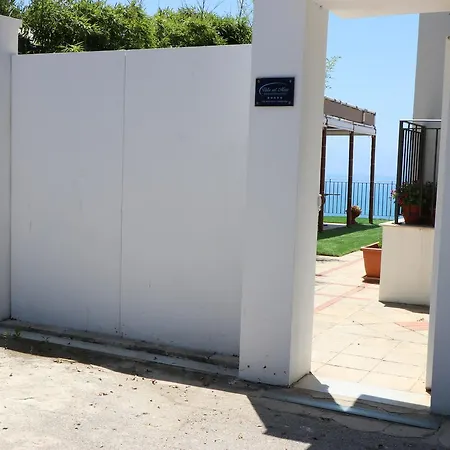 Vista Sul Mare Bed & Breakfast 3*