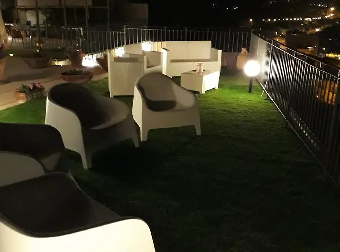 Couette-café Vista Sul Mare 4*